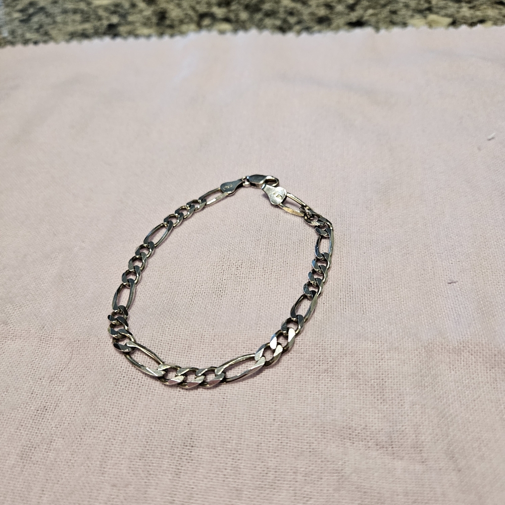 Elegant Silver Chain Bracelet